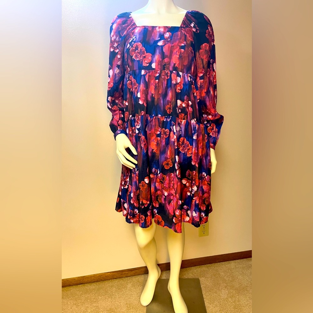 NWT Vera Moda Nora Smocked Dress Size XS Floral Long Sleeve Blue, Red, & White